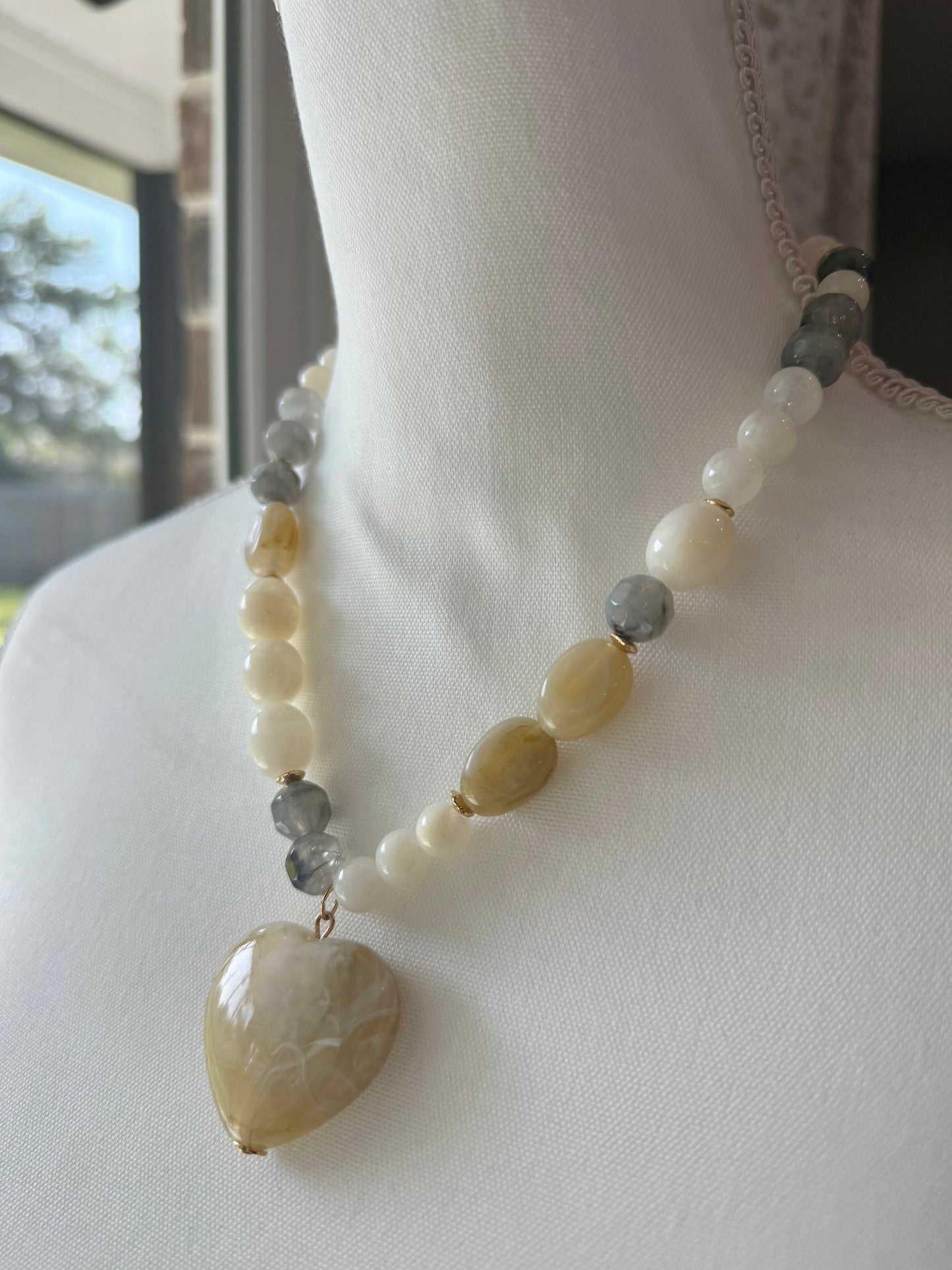 Lesa Necklace