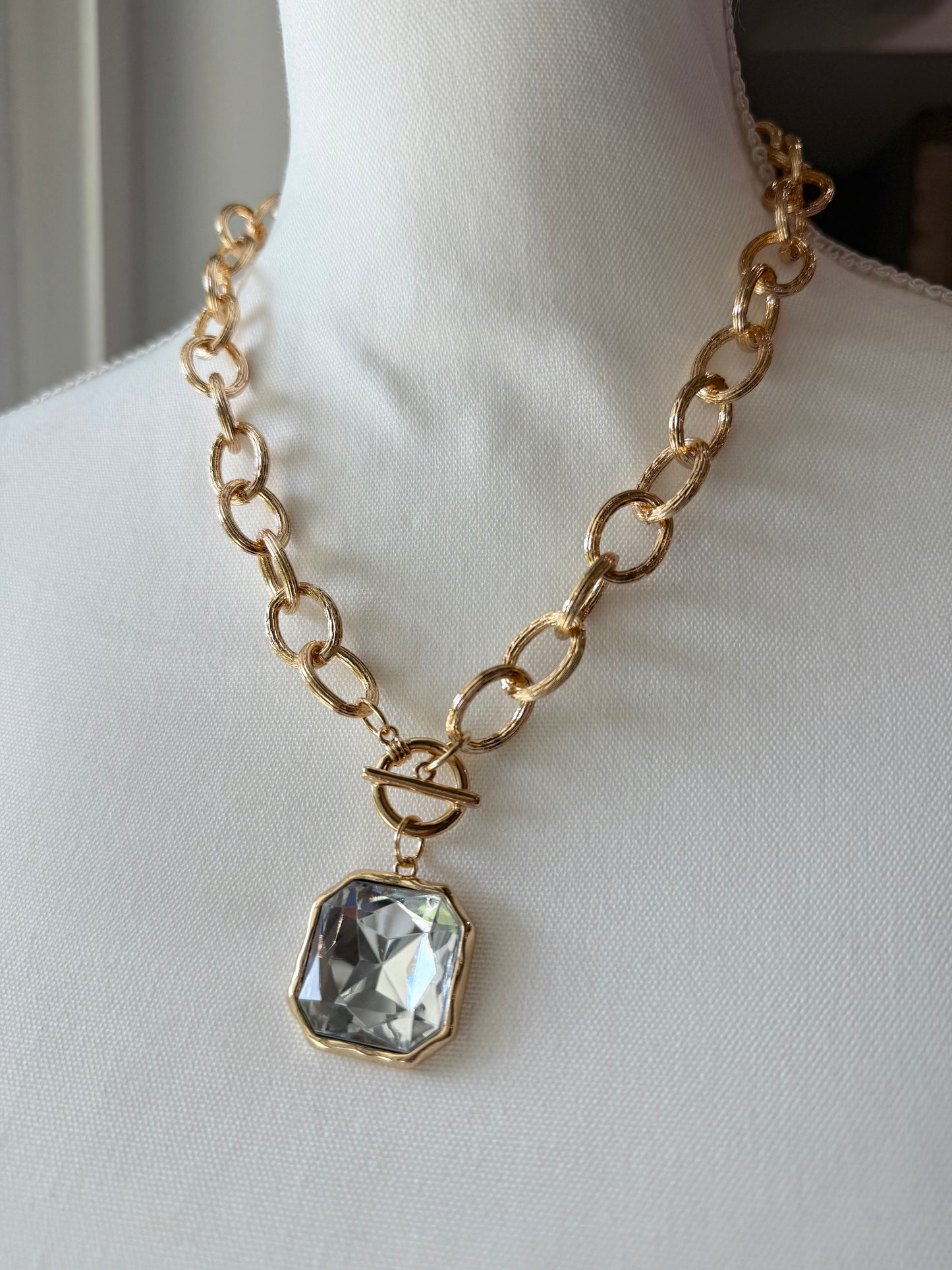 Carrie Necklace