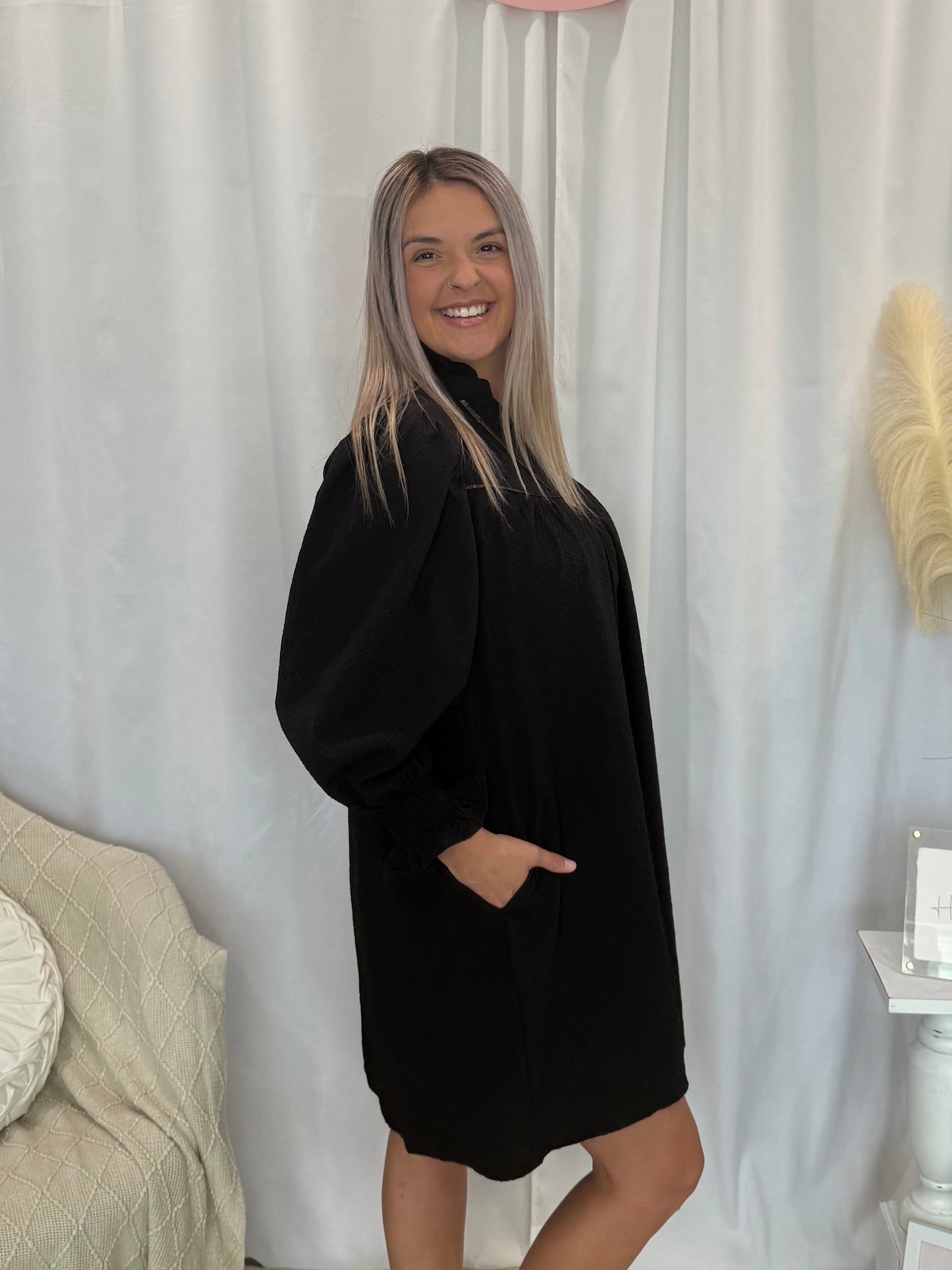 Obsidian Dress (Pockets!)￼