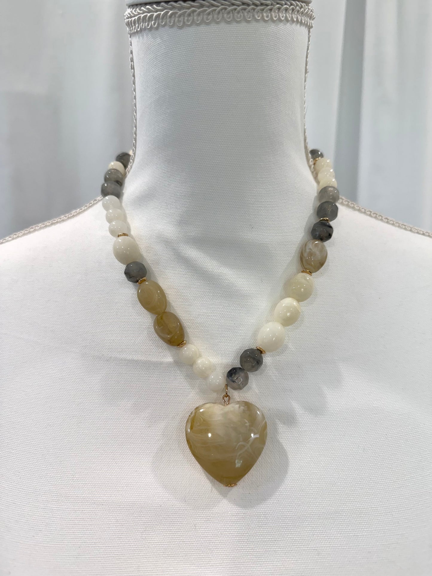 Lesa Necklace