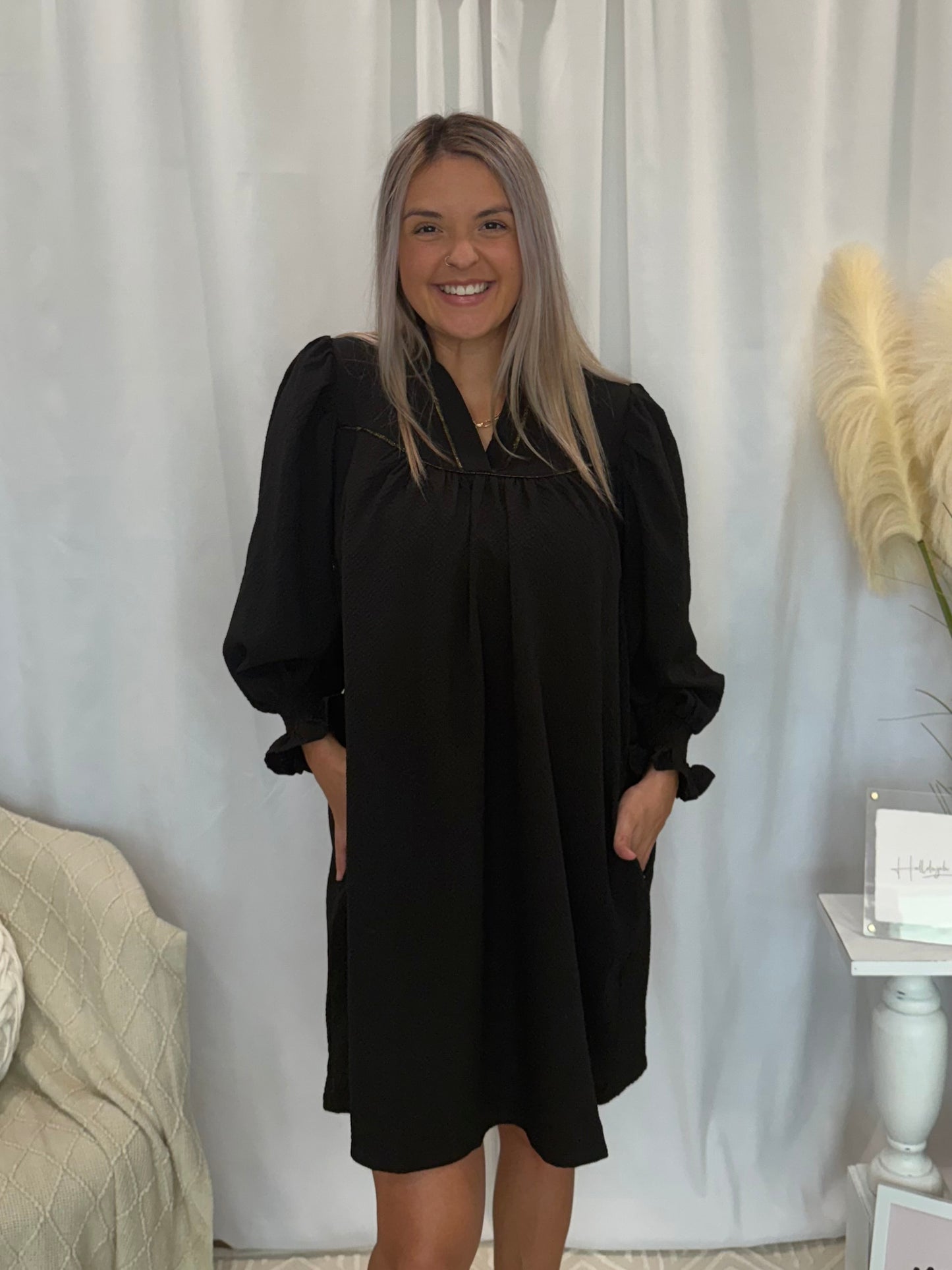 Obsidian Dress (Pockets!)￼