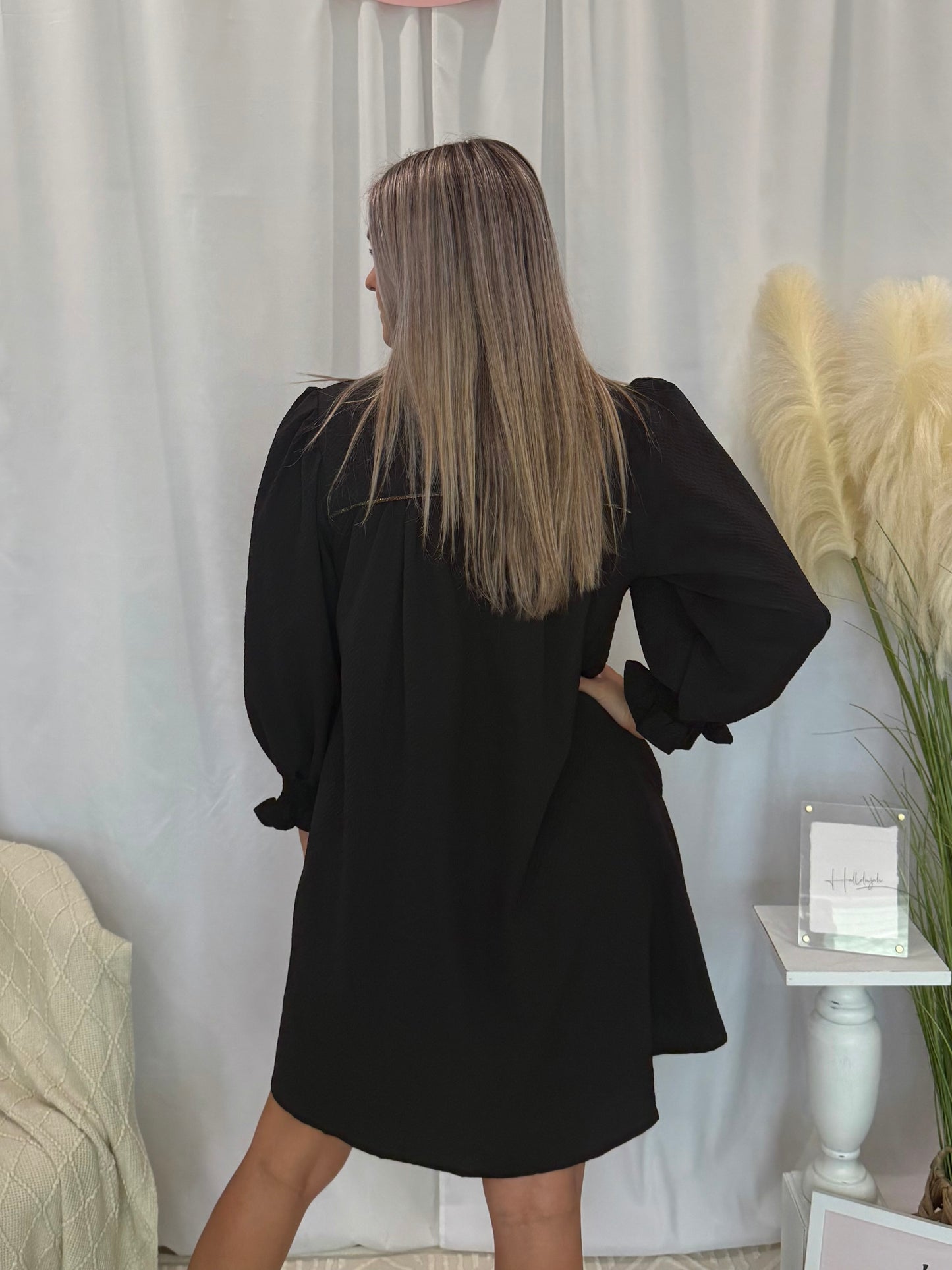 Obsidian Dress (Pockets!)￼
